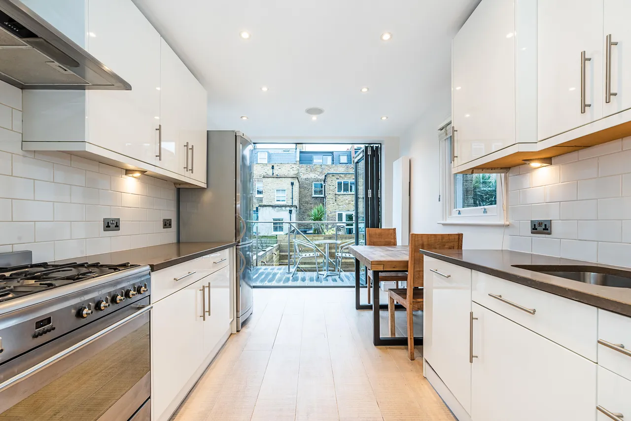 Bennerley Road, London, SW11, photo 2