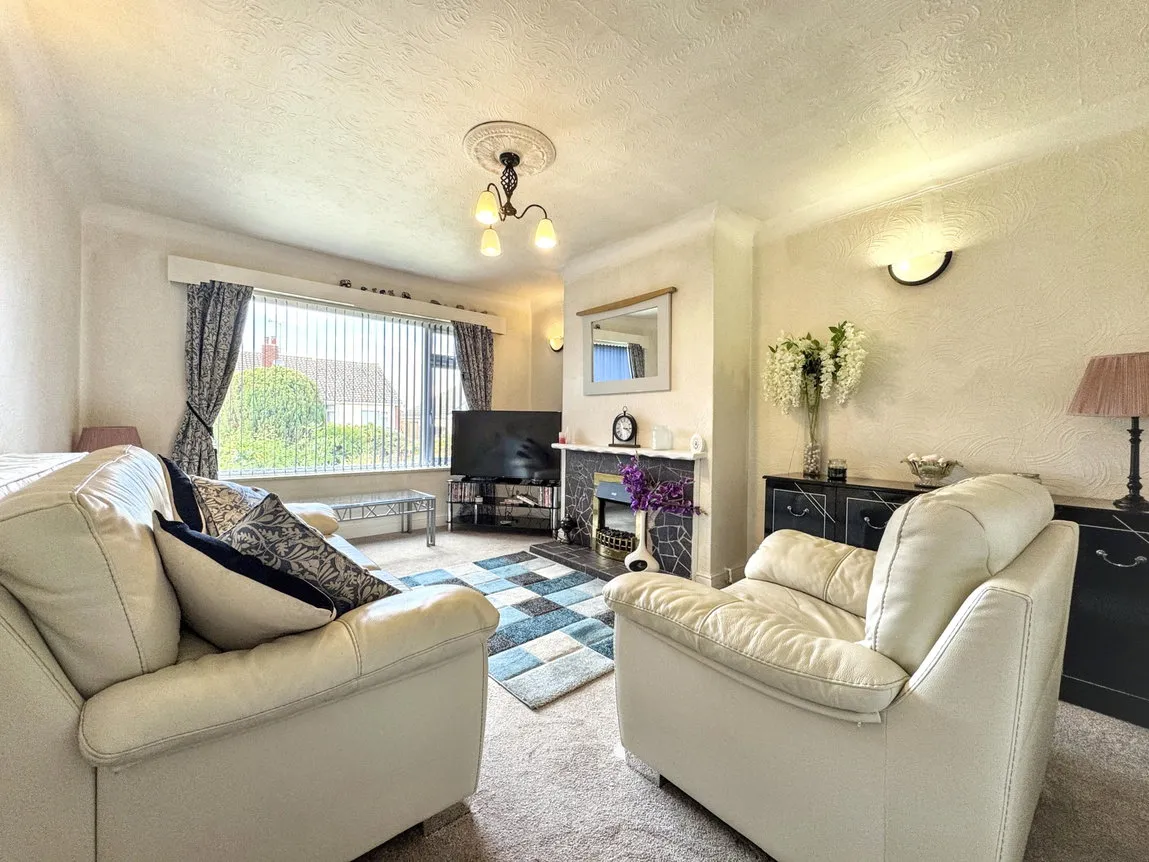 The Broadway, Abergele, Conwy, LL22 7DF, photo 3