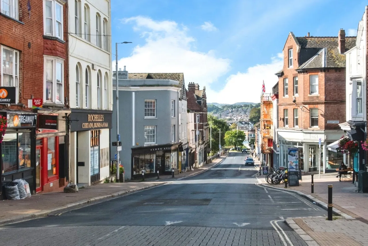 1 bed flat for sale, Fore Street, Exeter, EX4