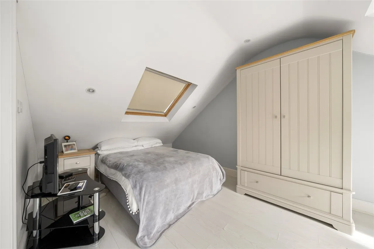 West End Lane, Esher, KT10, photo 9