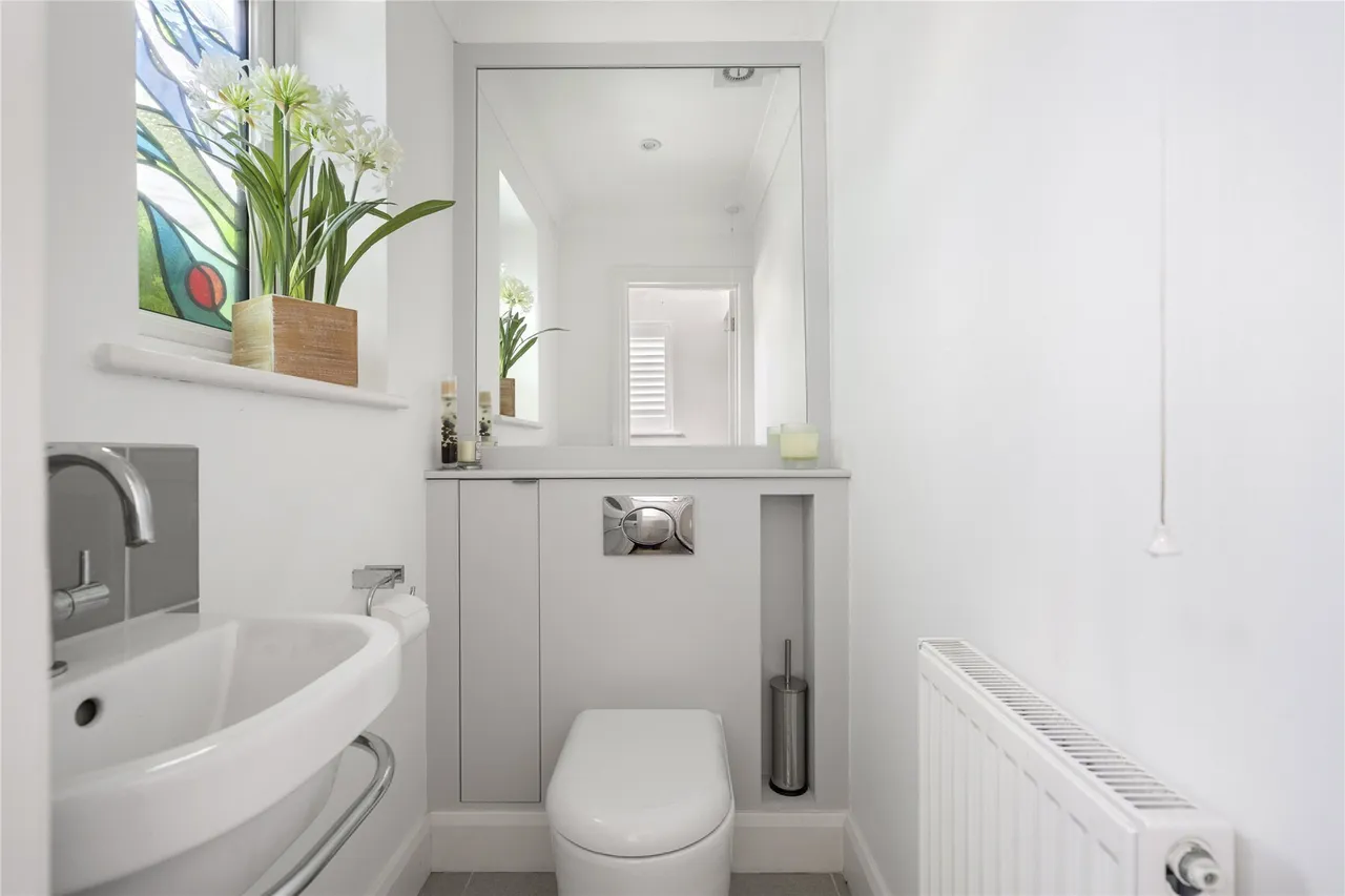 West End Lane, Esher, KT10, photo 6