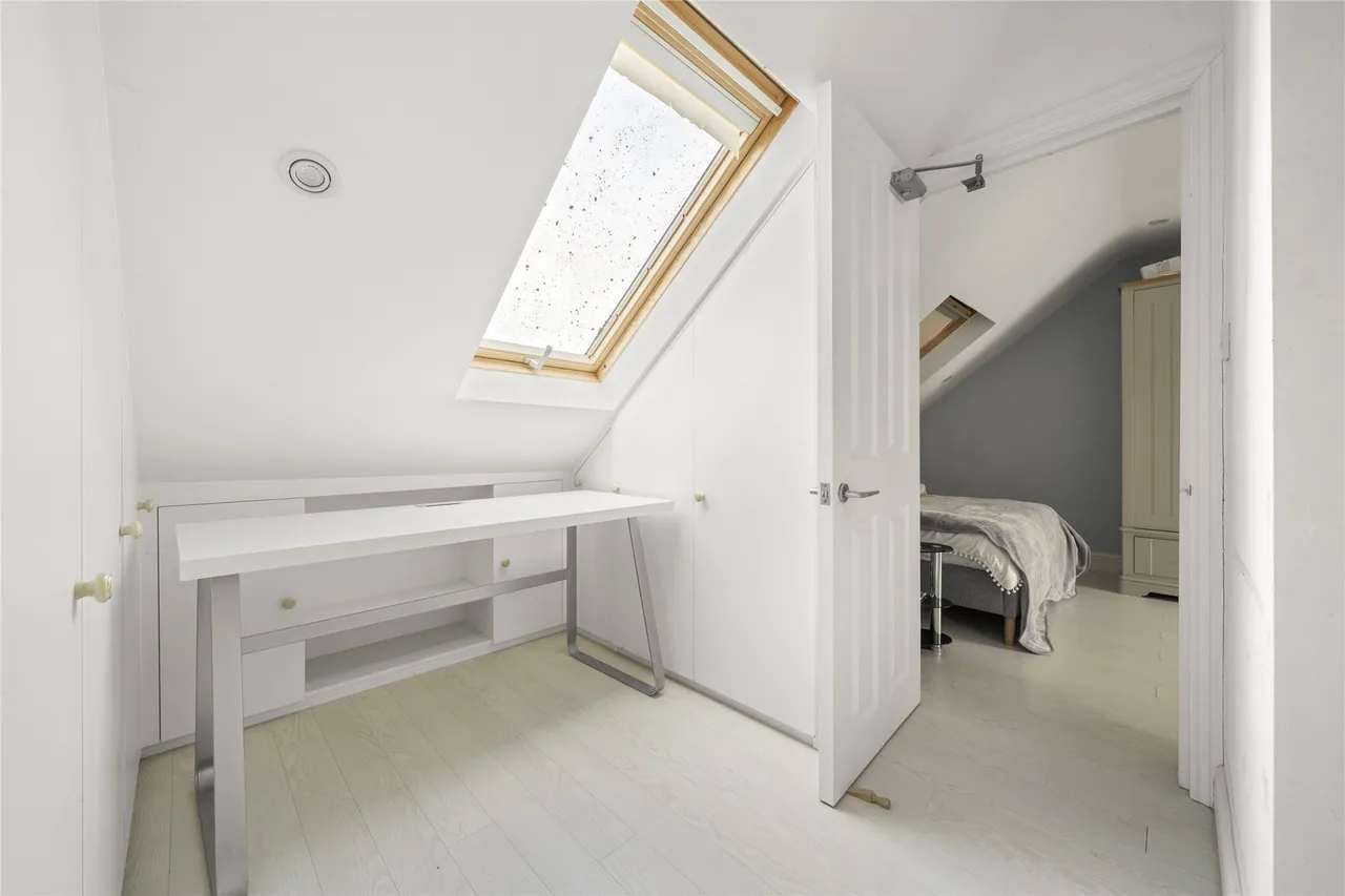 West End Lane, Esher, KT10, photo 10