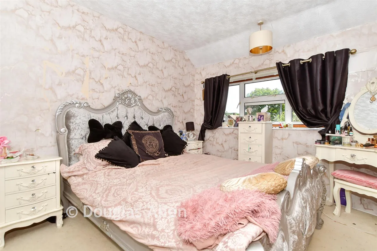 Dorking Road, Romford, RM3, photo 5