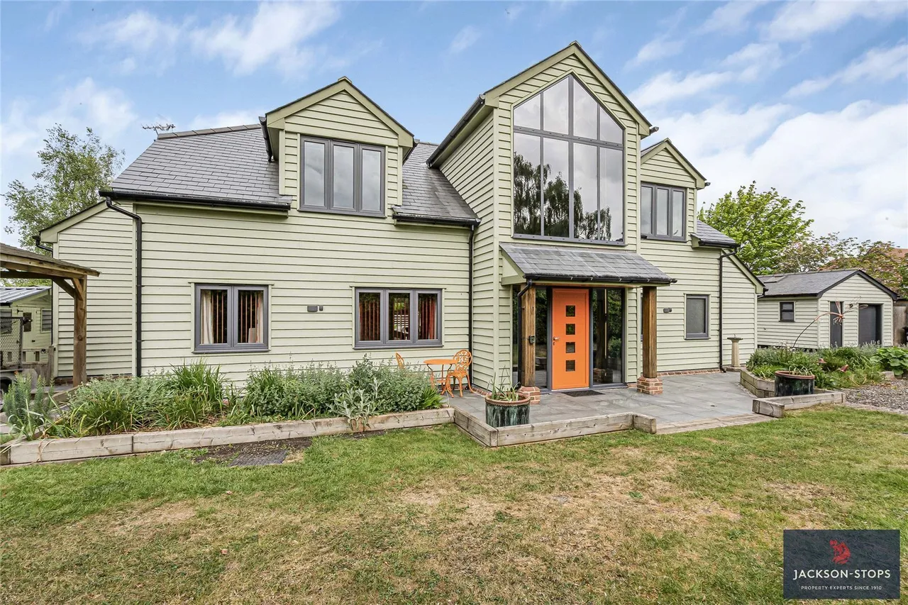 Walden Road, Sewards End, CB10, photo 2