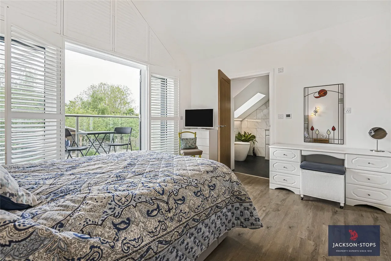Walden Road, Sewards End, CB10, photo 16