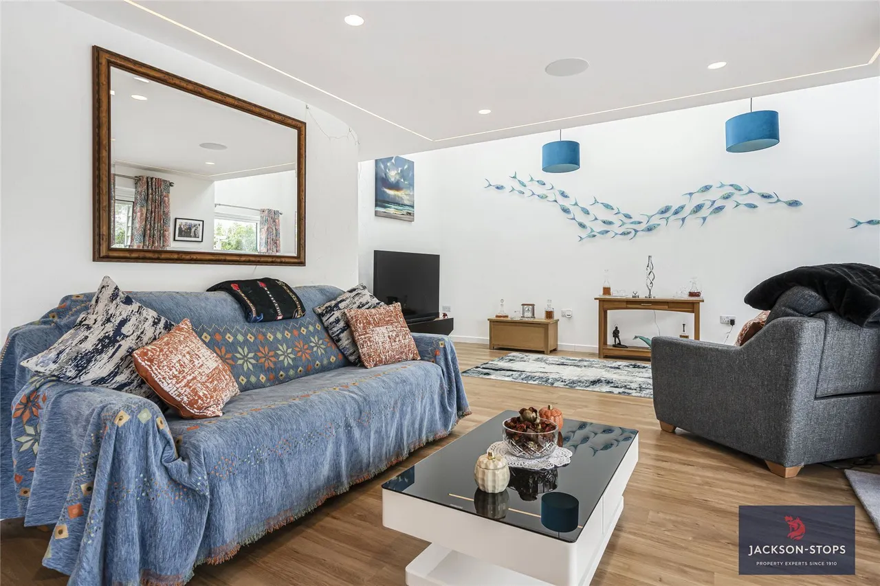 Walden Road, Sewards End, CB10, photo 11