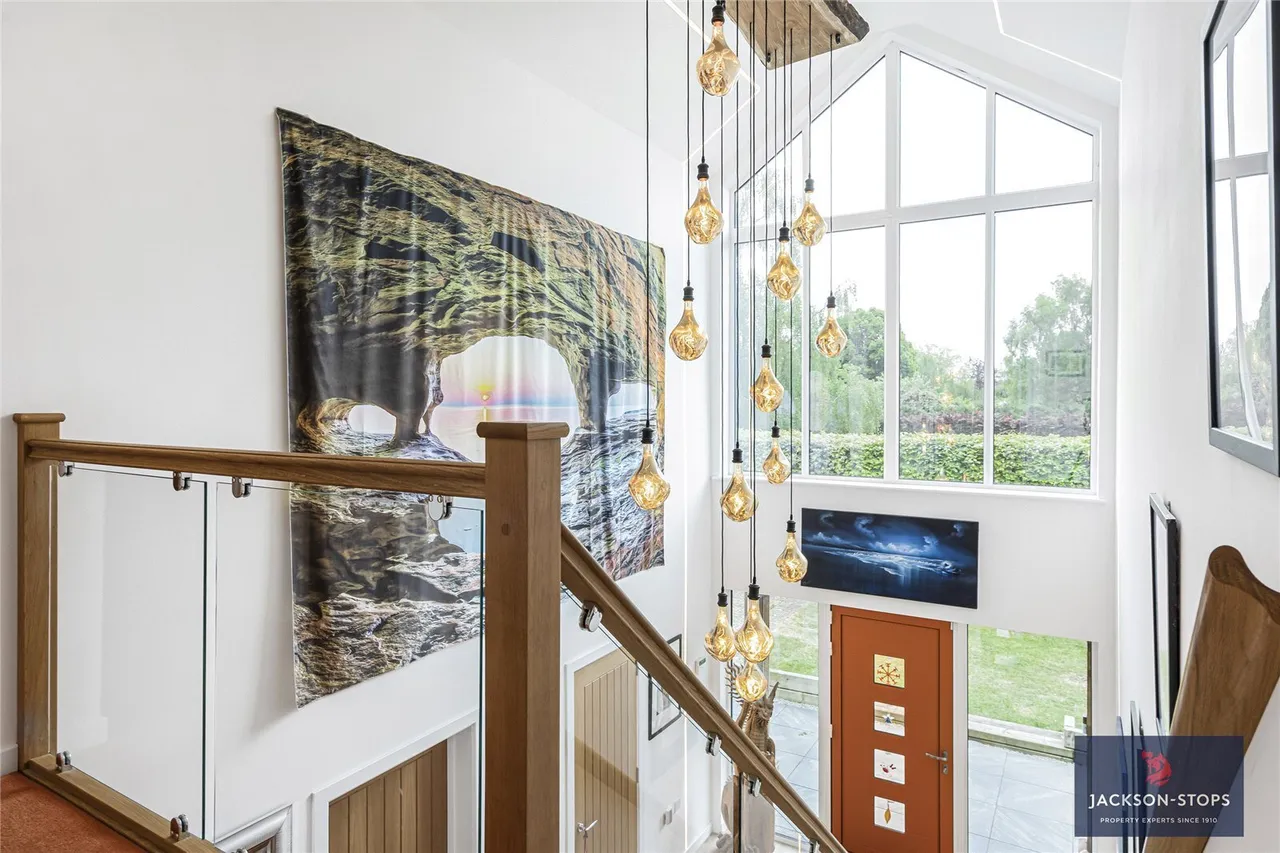 Walden Road, Sewards End, CB10, photo 13