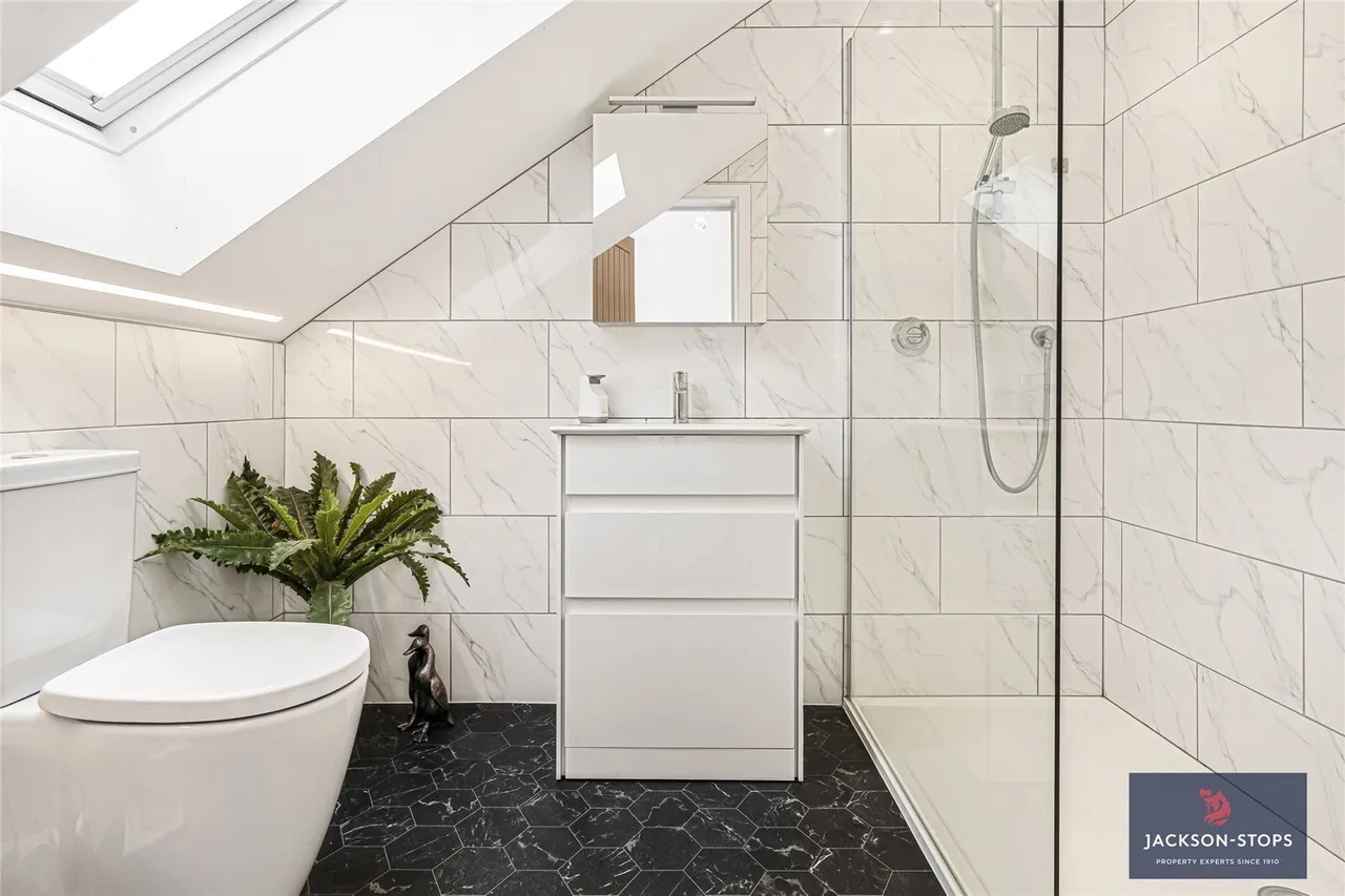Walden Road, Sewards End, CB10, photo 15