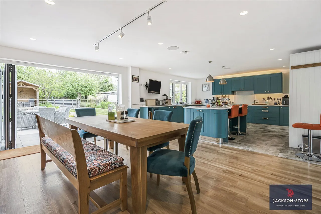 Walden Road, Sewards End, CB10, photo 5