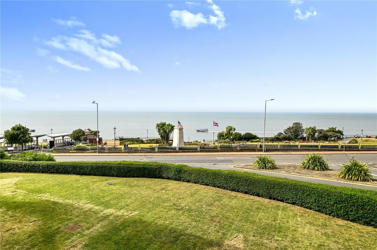 2 bed flat for sale — Cliff Court, HUNSTANTON, Norfolk, PE36