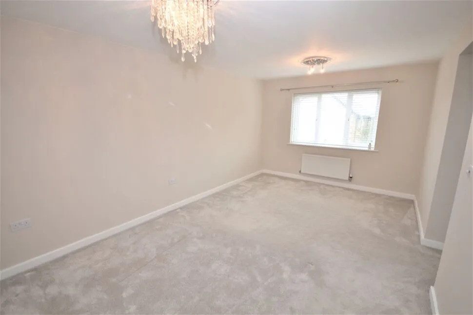 Ashby Wood Drive, Upton, Northampton, NN5, photo 8