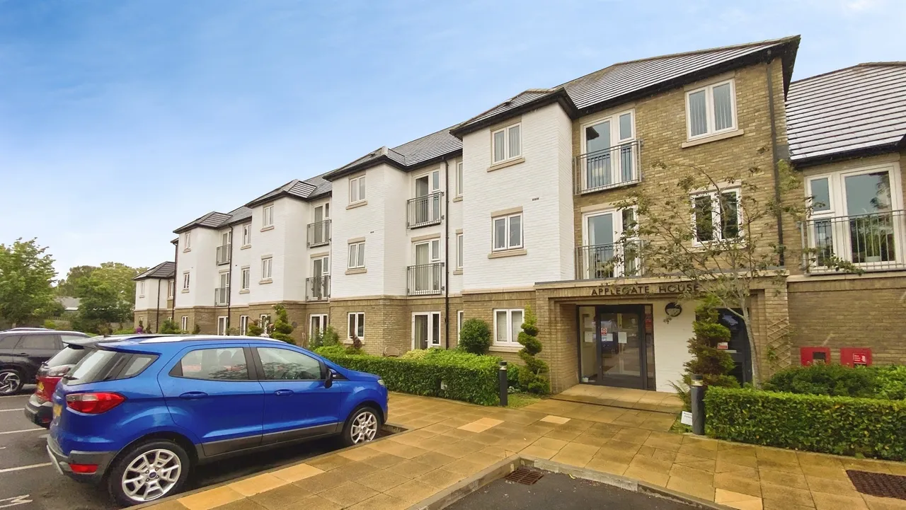 1 bed flat for sale — Seymour Road, TROWBRIDGE