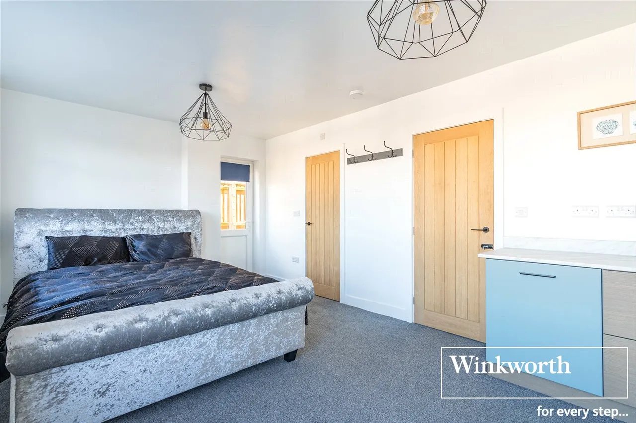 Leigham Vale Road, Bournemouth, Dorset, BH6, photo 7