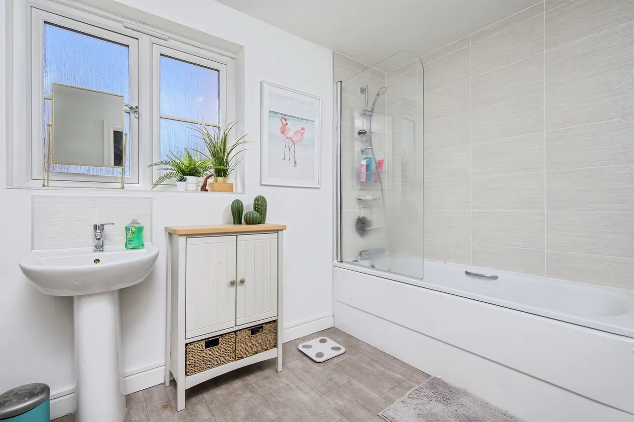 Aquila Drive, Sherford, PL9, photo 11