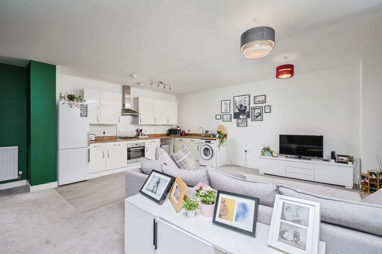 Aquila Drive, Sherford, PL9, photo 3