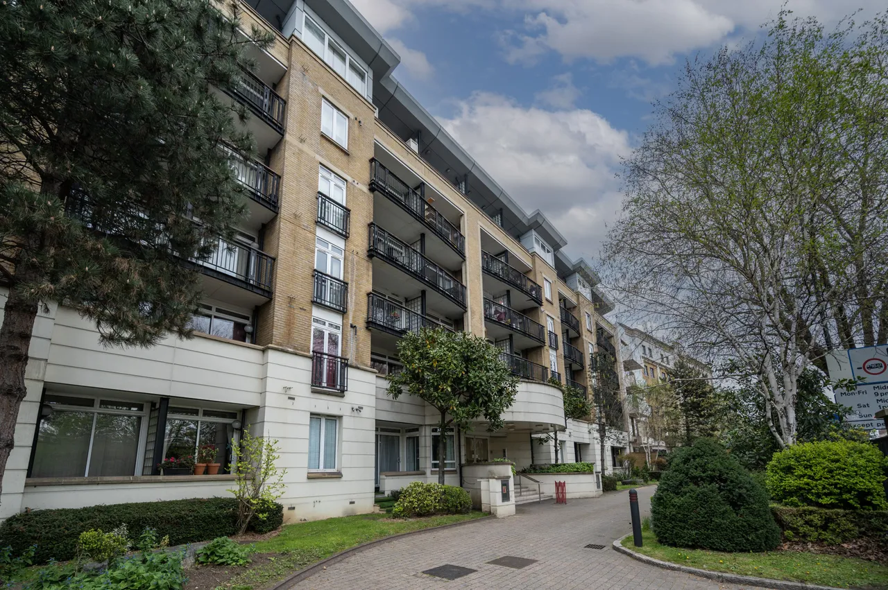 2 bed flat for sale — 33 Claremont Heights, 70 Pentonville Road, London