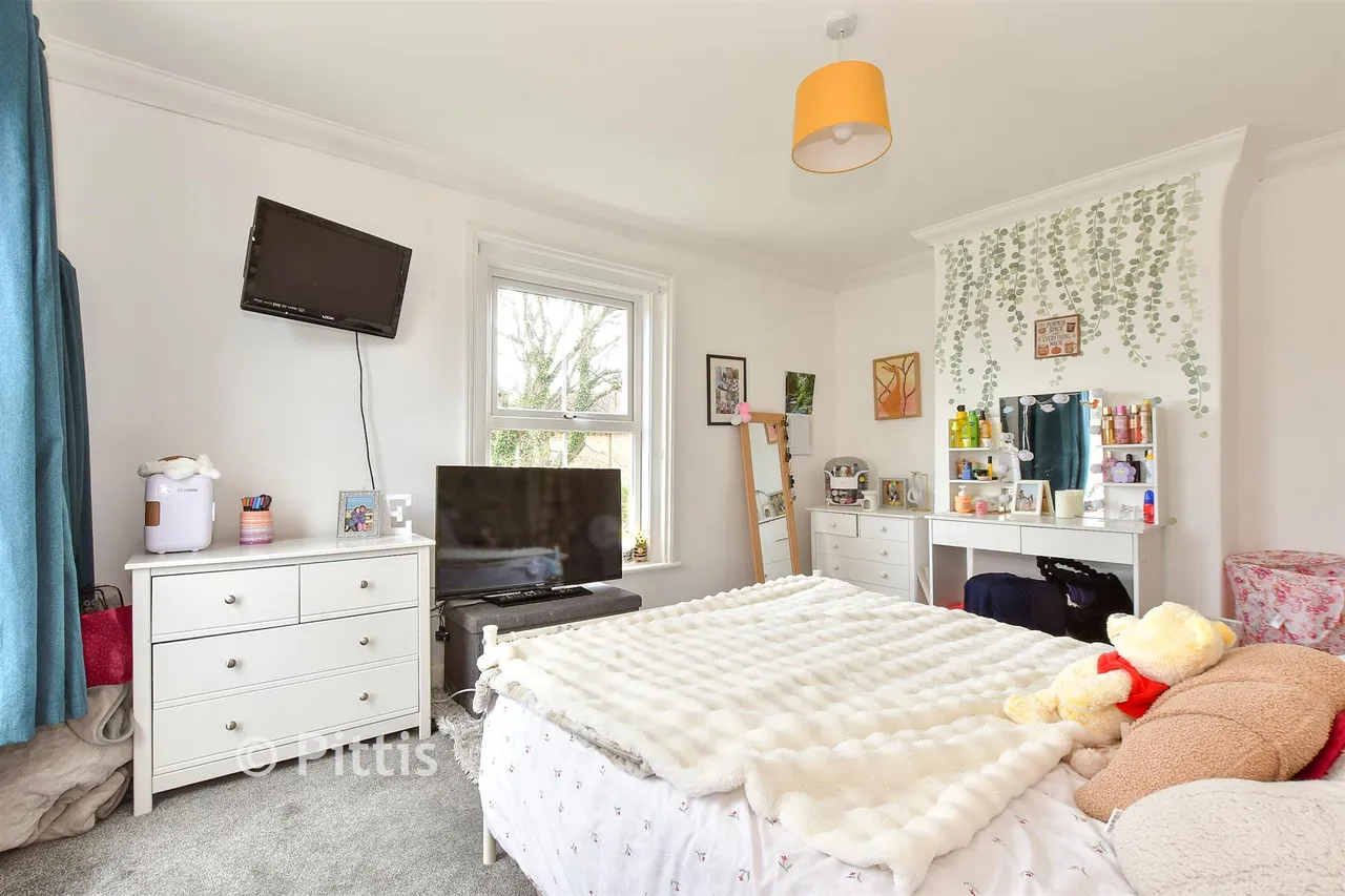 Whitepit Lane, Newport, PO30, photo 9