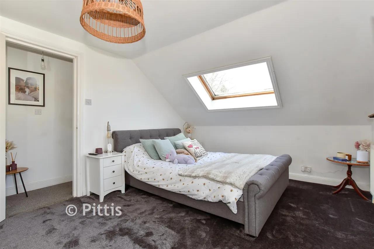 Whitepit Lane, Newport, PO30, photo 11