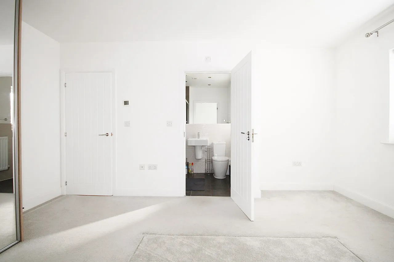 Lakenheath Crescent, Great Sankey, Warrington, Warrington, WA5 3UE, photo 7