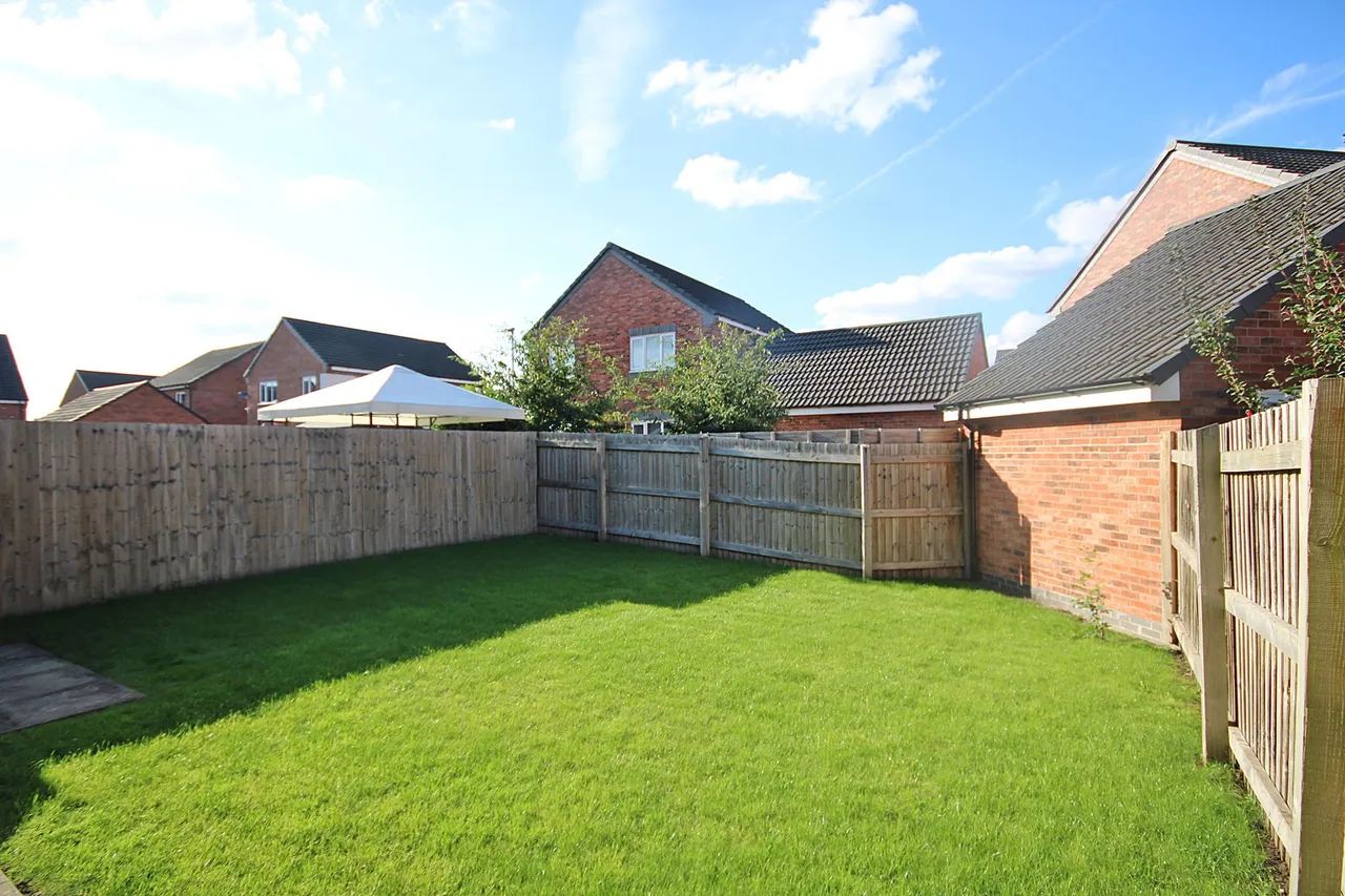 Lakenheath Crescent, Great Sankey, Warrington, Warrington, WA5 3UE, photo 19