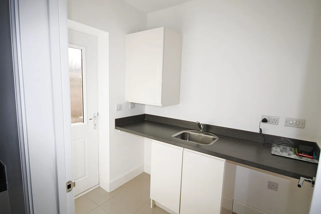 Lakenheath Crescent, Great Sankey, Warrington, Warrington, WA5 3UE, photo 6