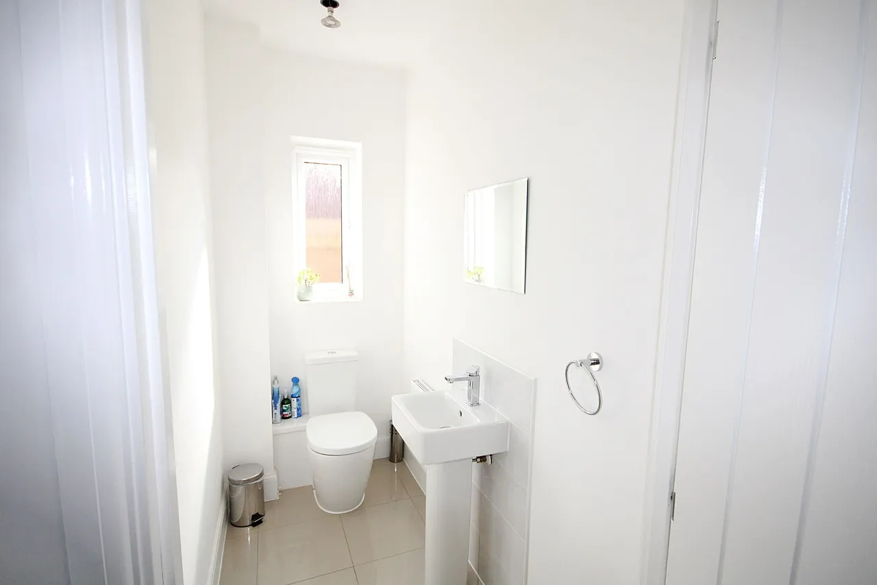 Lakenheath Crescent, Great Sankey, Warrington, Warrington, WA5 3UE, photo 4
