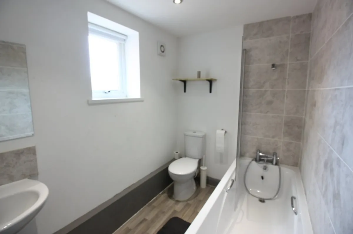 College Road, Rotherham, photo 7