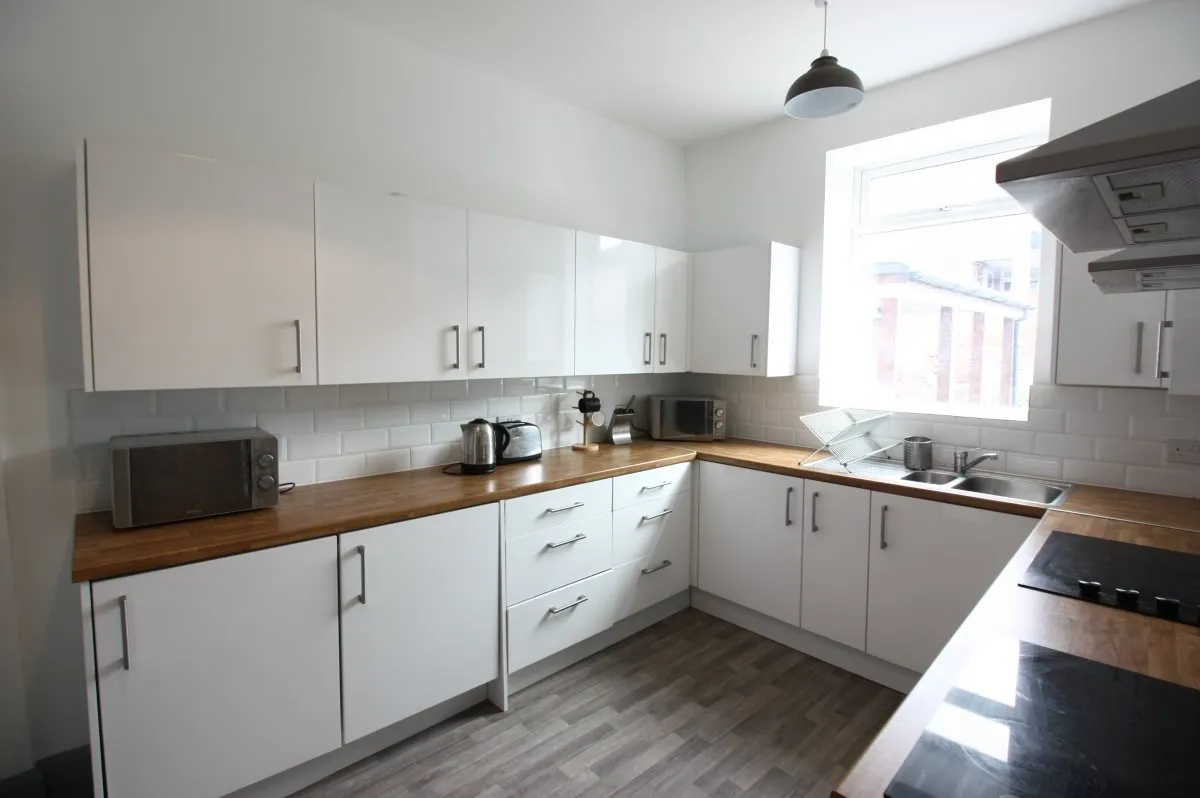 College Road, Rotherham, photo 2