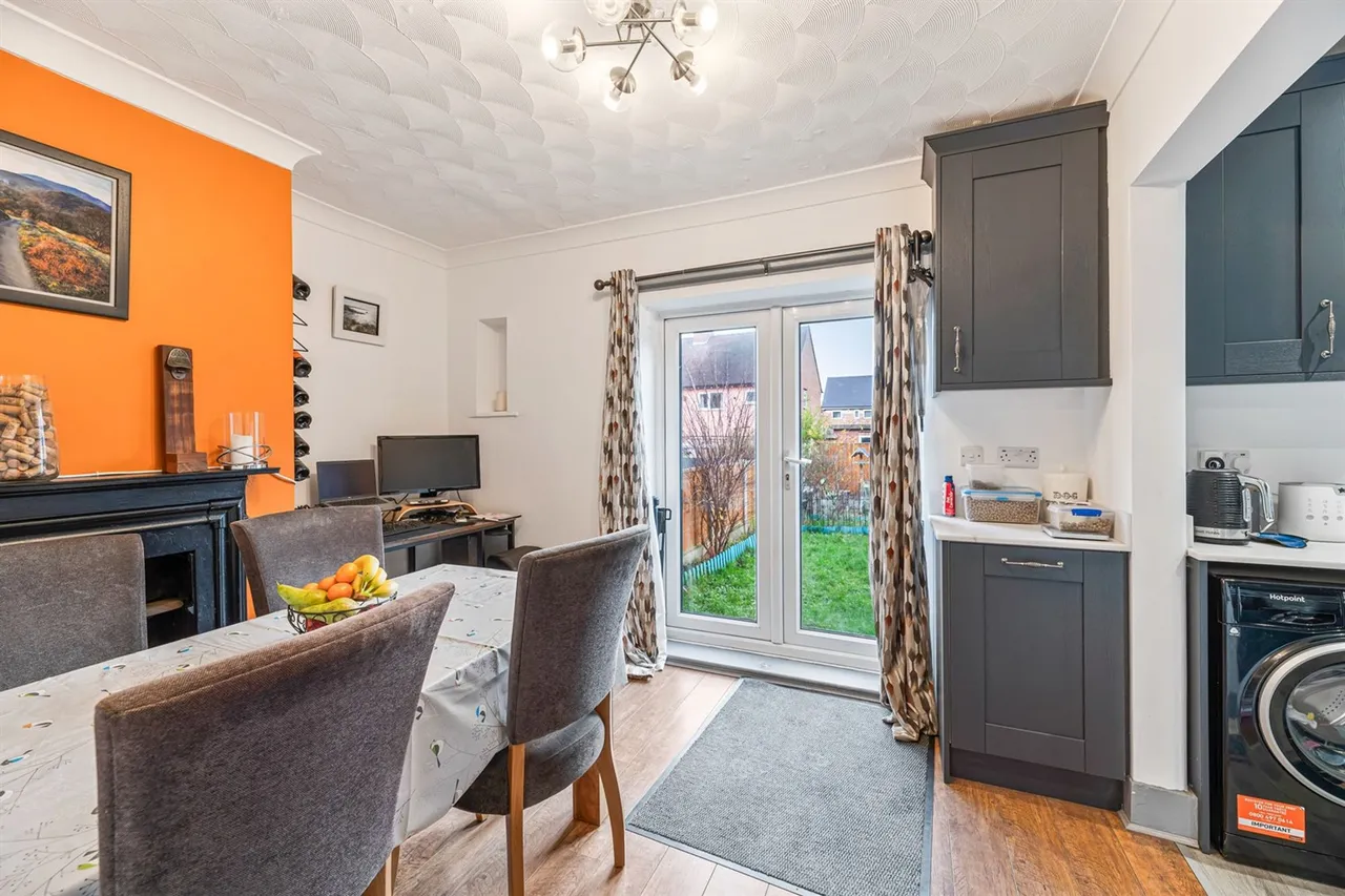 Queens Drive, Frodsham, photo 6