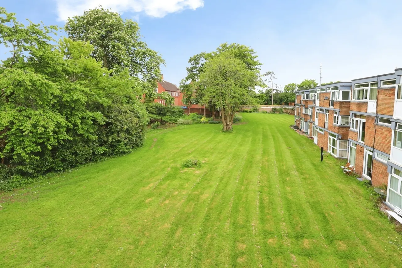 Newbridge Crescent, Wolverhampton, WV6, photo 4