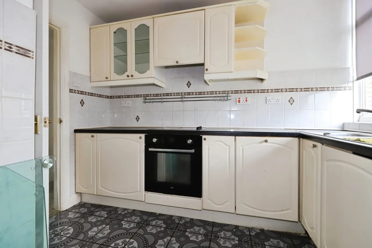 Newbridge Crescent, Wolverhampton, WV6, photo 8
