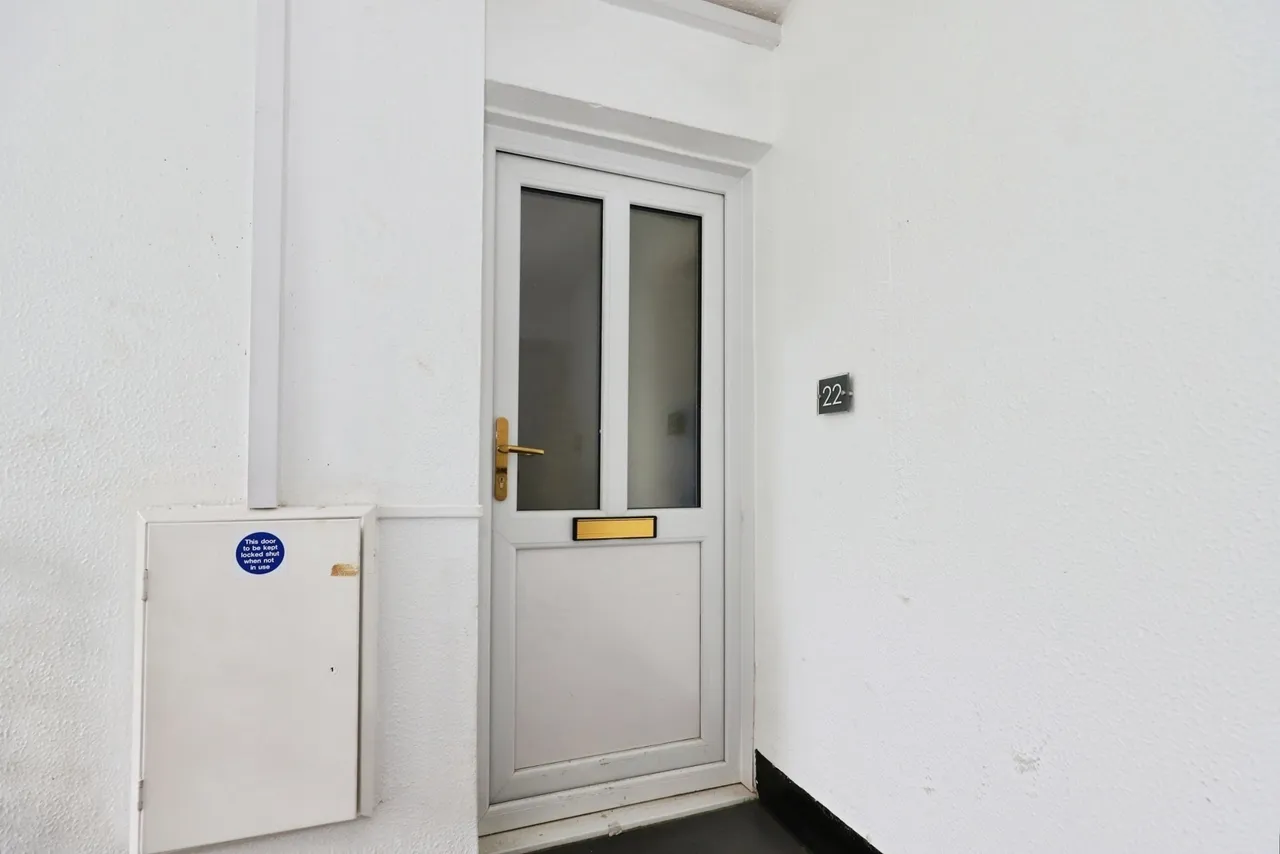 Newbridge Crescent, Wolverhampton, WV6, photo 5