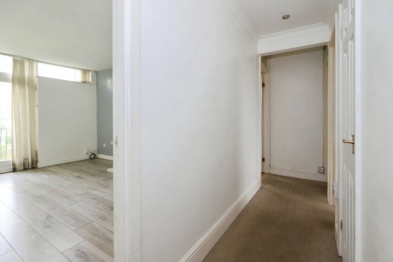Newbridge Crescent, Wolverhampton, WV6, photo 18