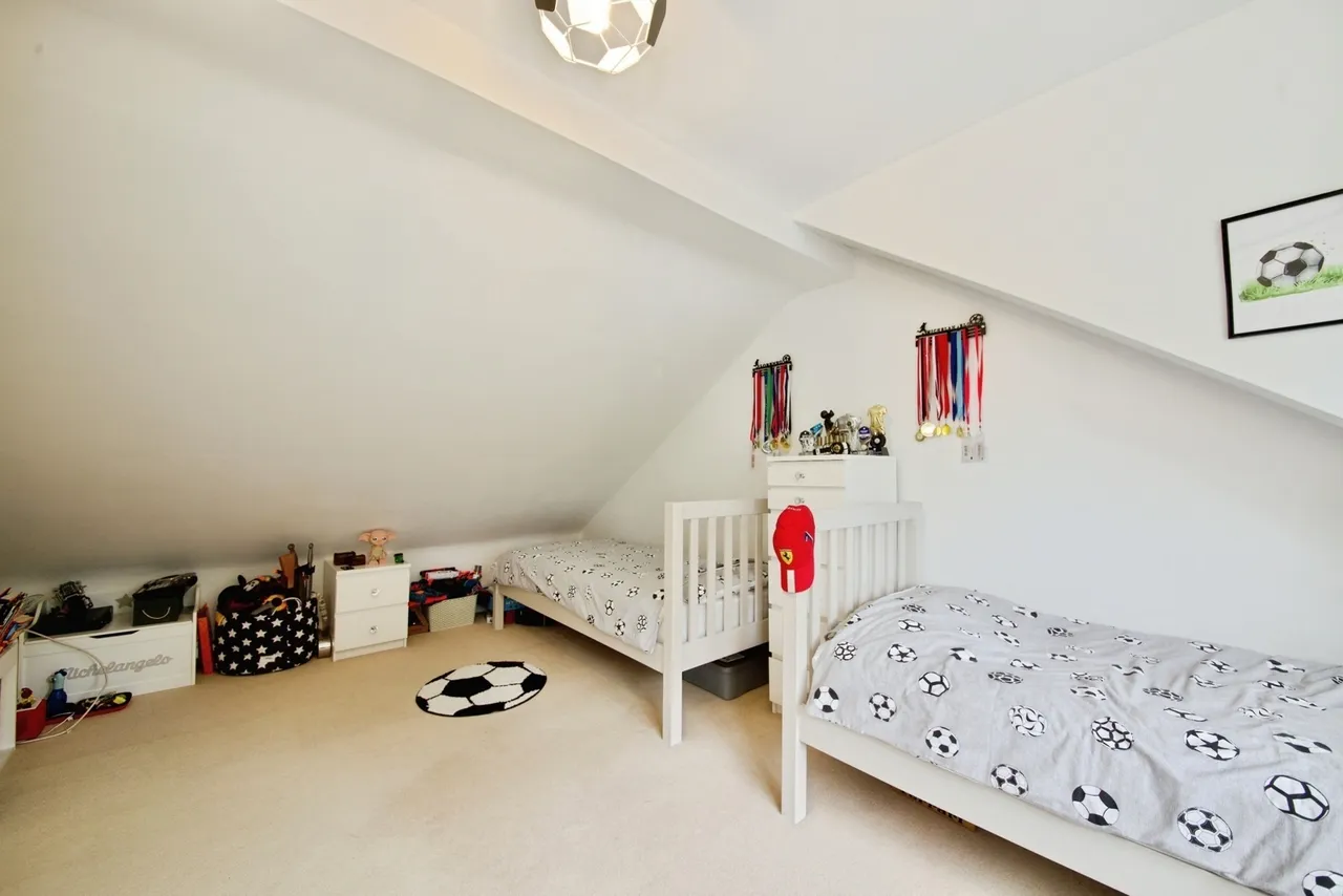 Cadogan Gardens, London, N21, photo 20