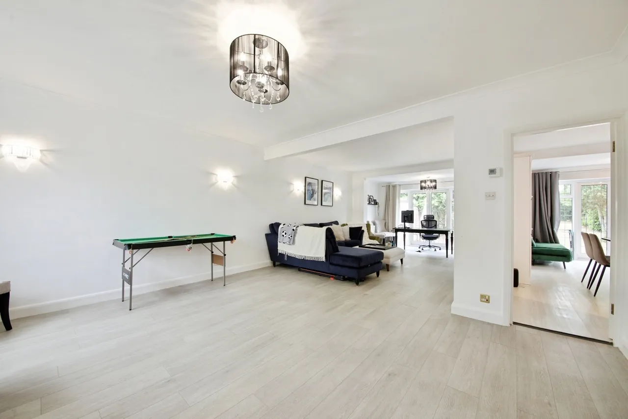 Cadogan Gardens, London, N21, photo 18