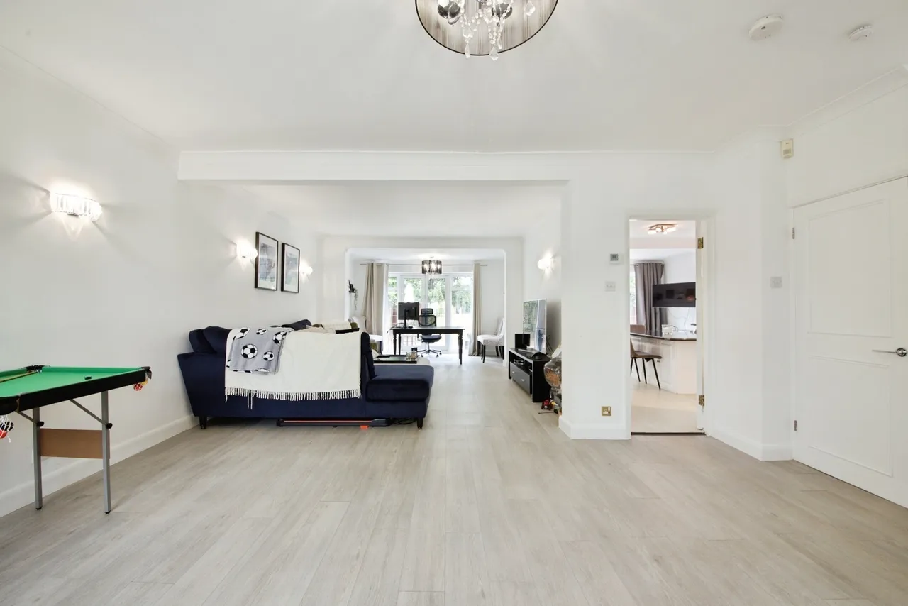 Cadogan Gardens, London, N21, photo 16