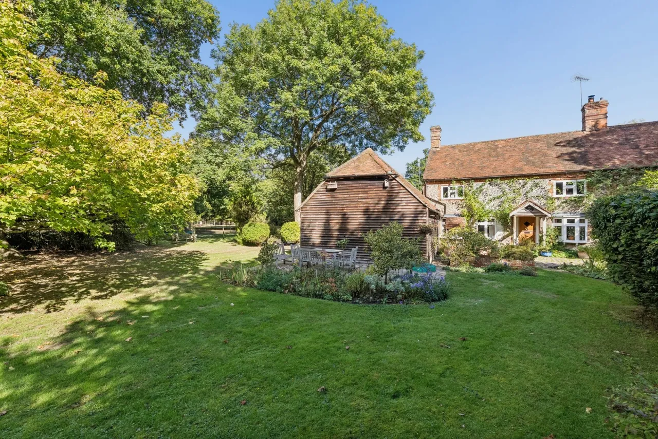 Hunts Hill Lane, Naphill, HP14, photo 27
