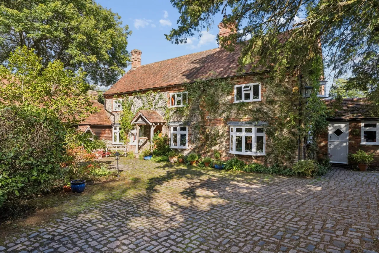Hunts Hill Lane, Naphill, HP14, photo 23