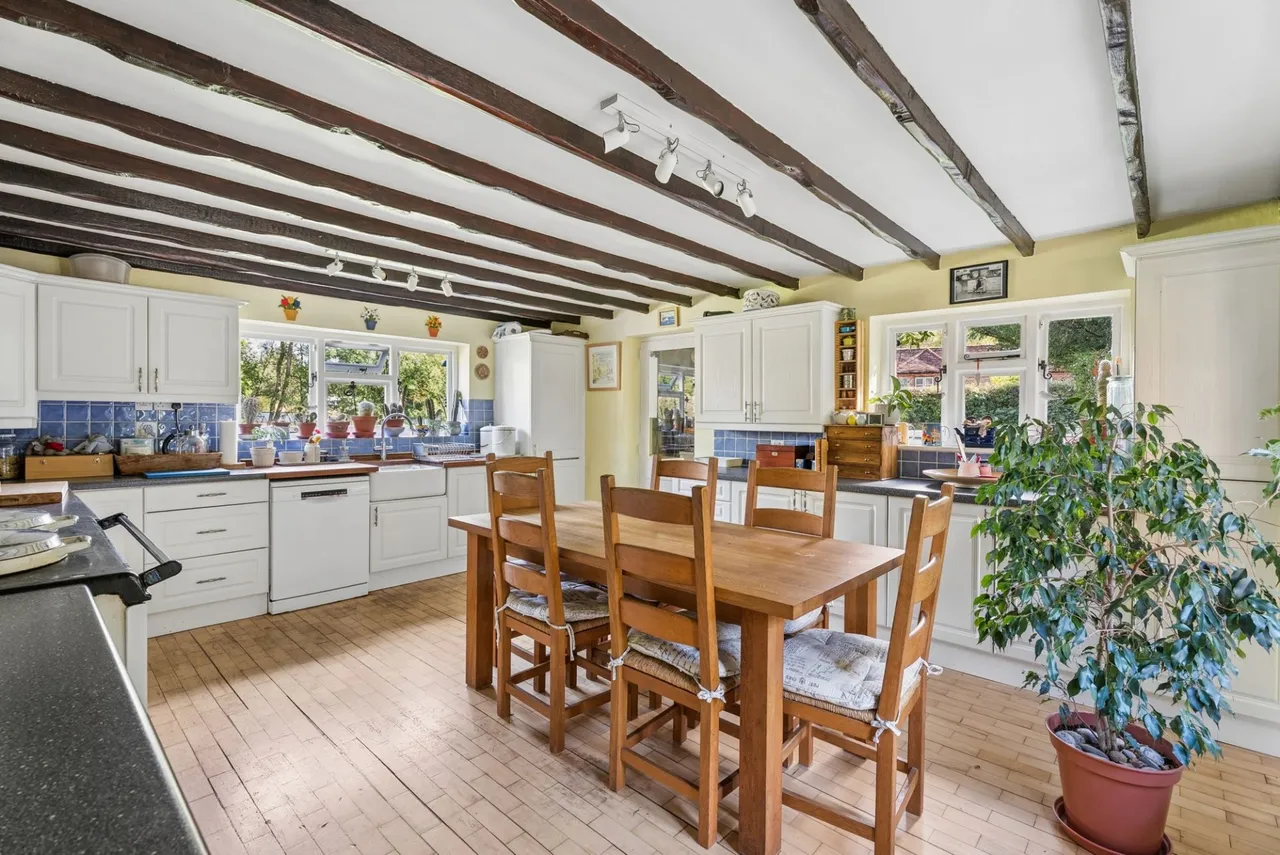 Hunts Hill Lane, Naphill, HP14, photo 5