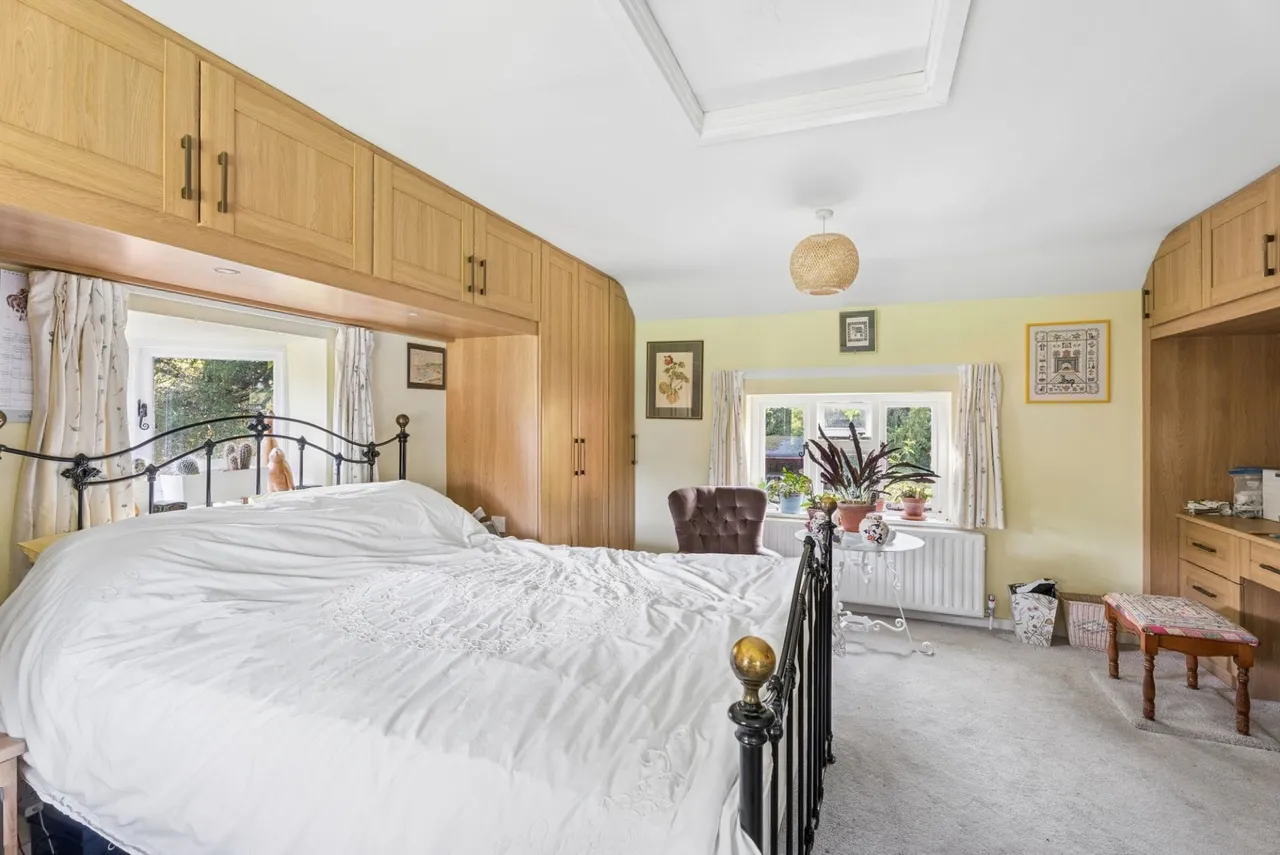 Hunts Hill Lane, Naphill, HP14, photo 13