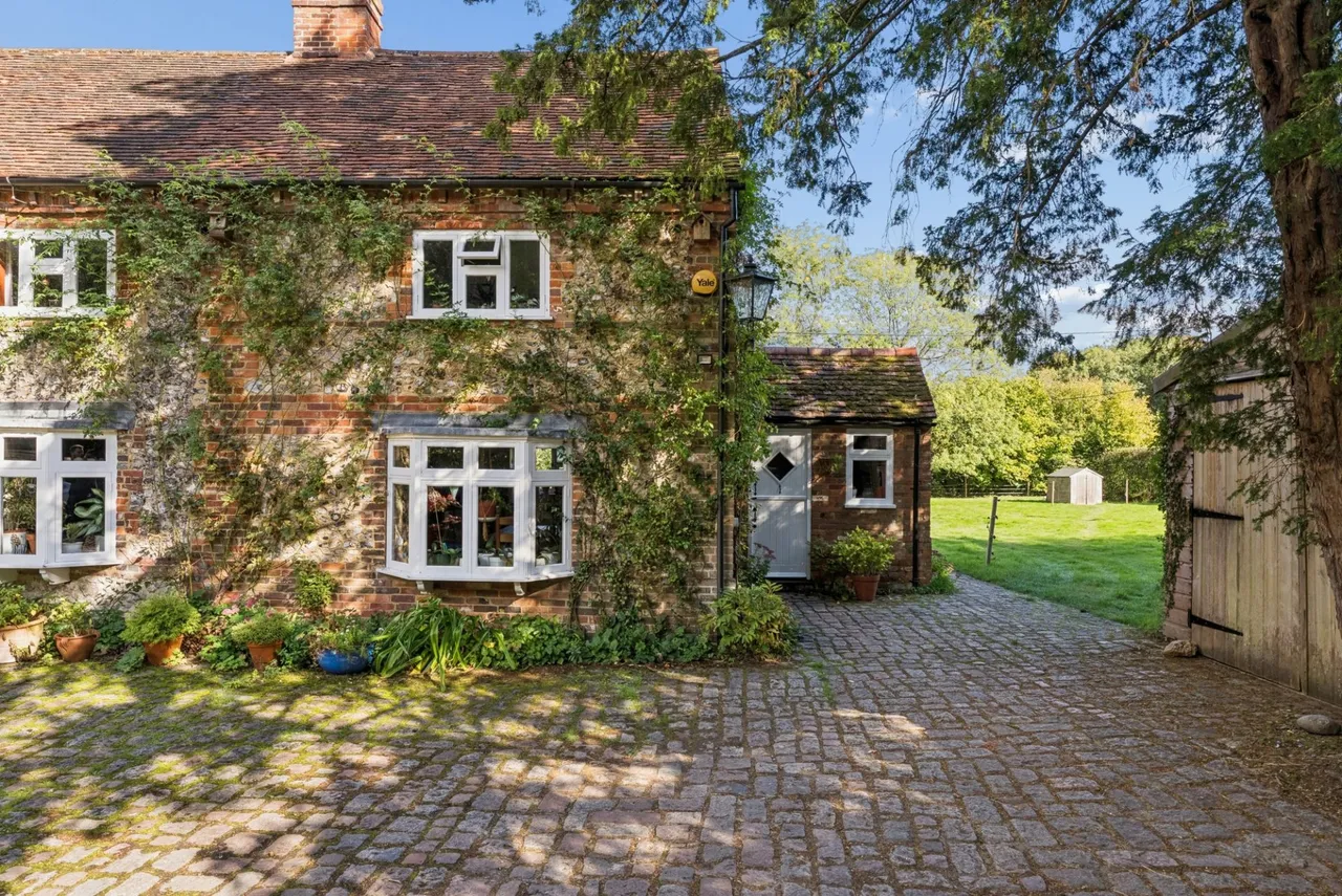 Hunts Hill Lane, Naphill, HP14, photo 24