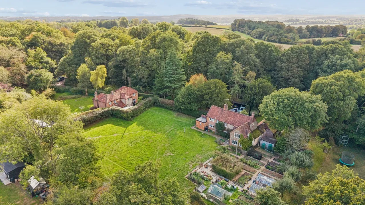 Hunts Hill Lane, Naphill, HP14, photo 18
