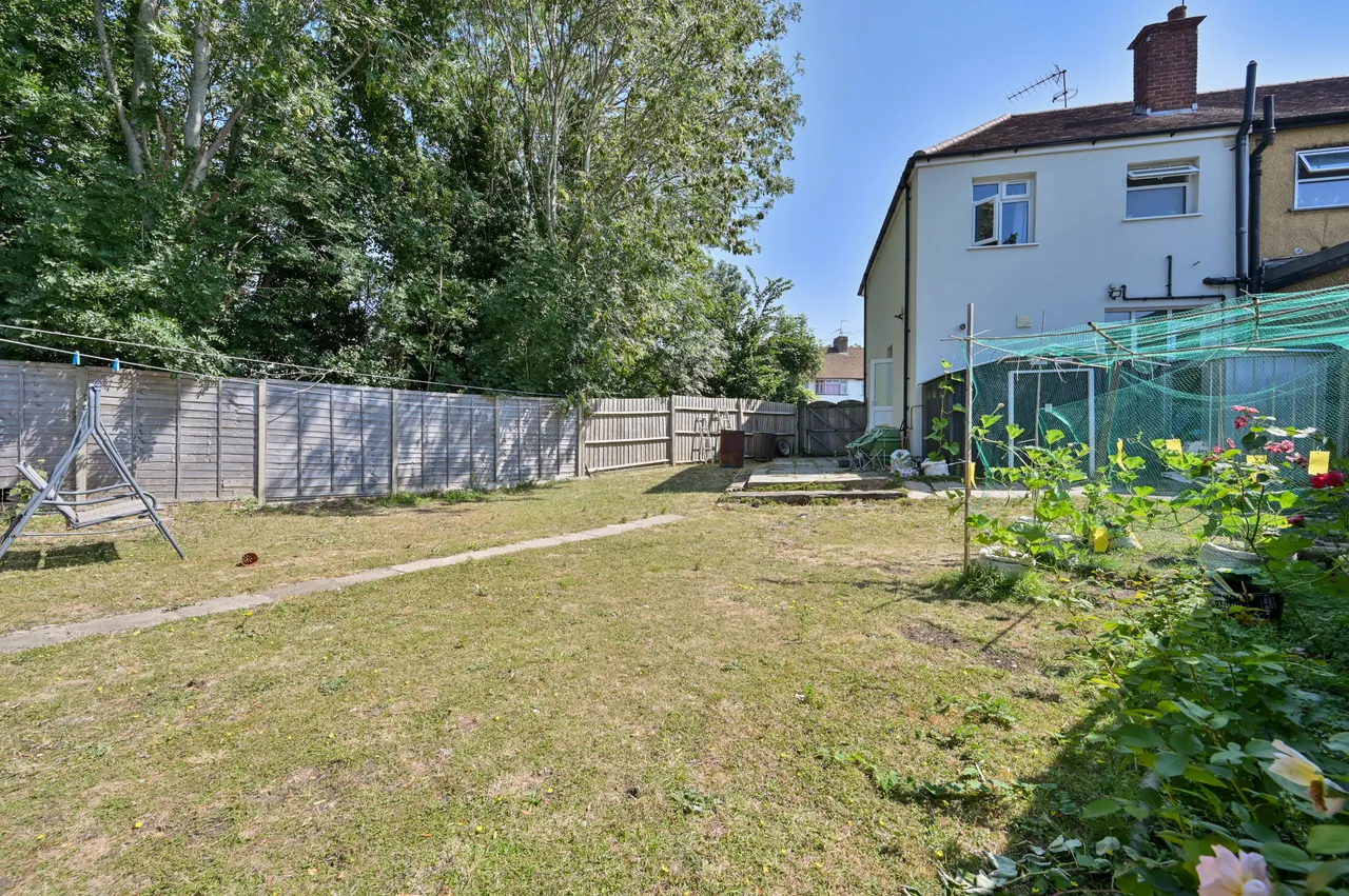 35 Rayners Lane, Harrow, photo 11