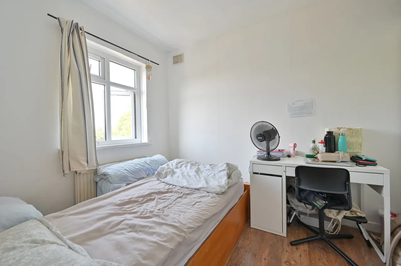 35 Rayners Lane, Harrow, photo 9