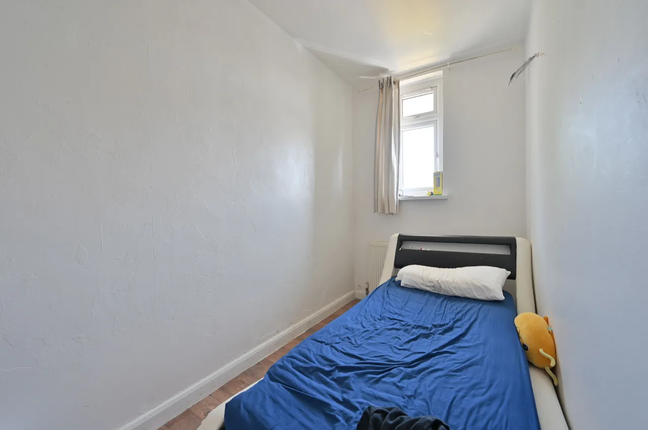 35 Rayners Lane, Harrow, photo 8
