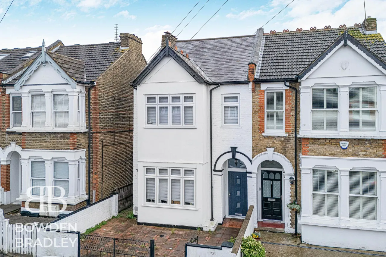 Malmesbury Road, South Woodford, E18, photo 38