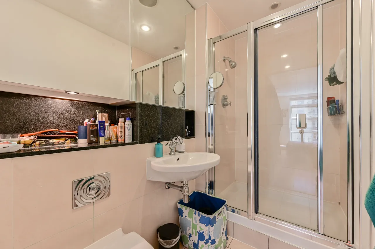 30 Kingfisher House, Battersea Reach, Juniper Drive, London, photo 8
