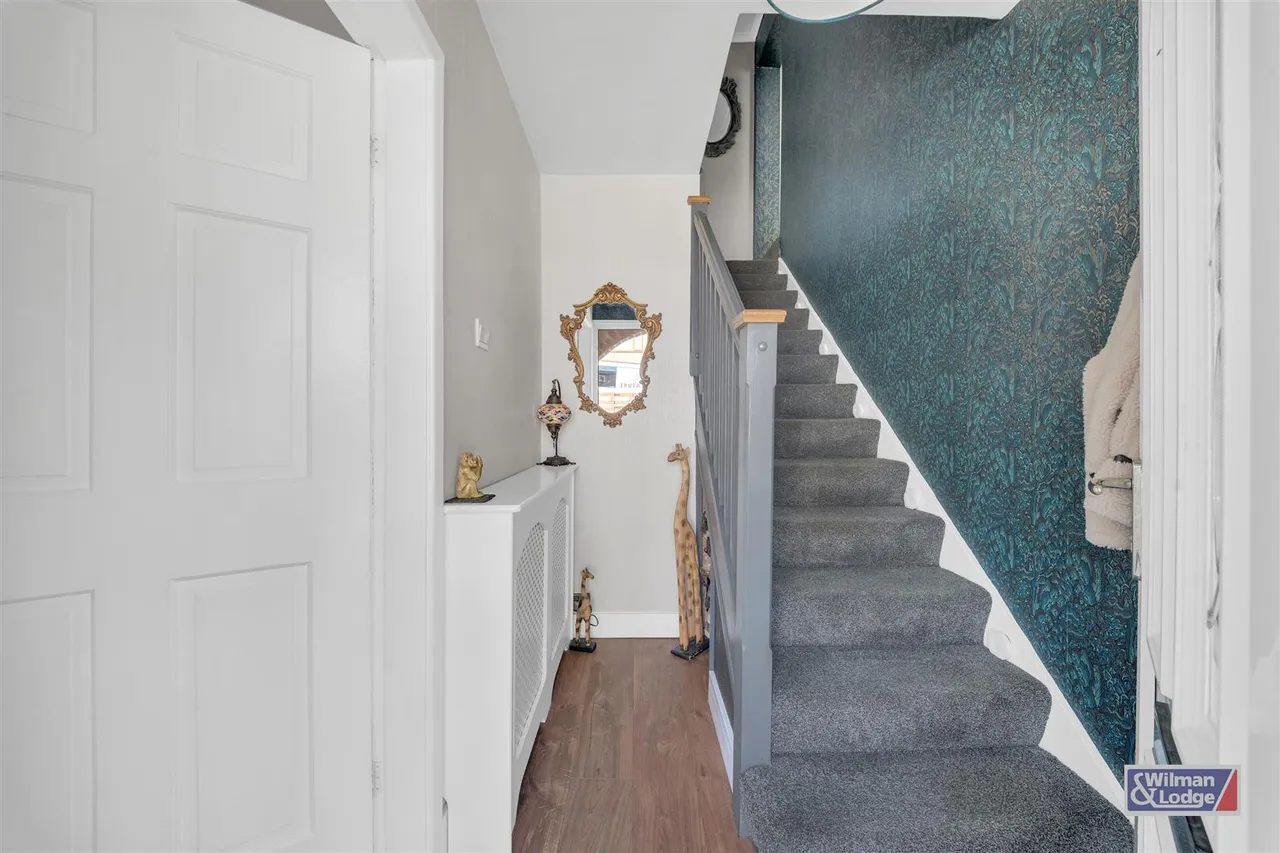 Southfield Drive, Riddlesden, BD20 5HT, photo 12