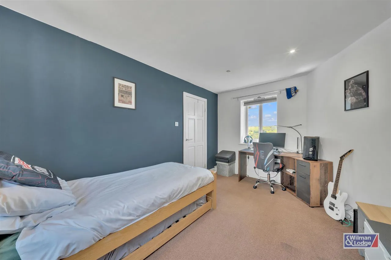 Southfield Drive, Riddlesden, BD20 5HT, photo 19
