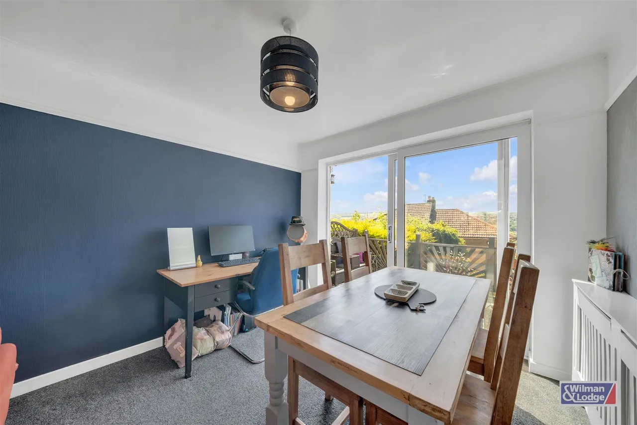 Southfield Drive, Riddlesden, BD20 5HT, photo 4
